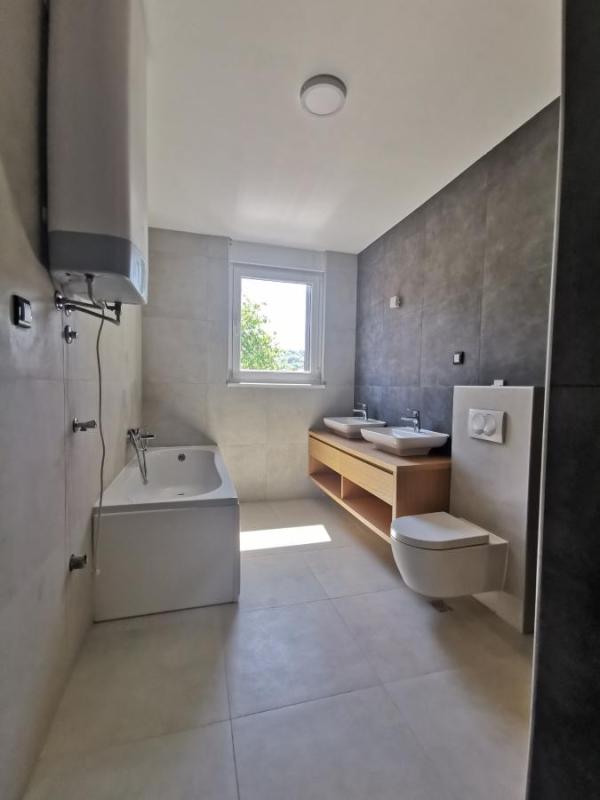 Slika 11 - Četvorosoban stan na prodaju, 124m2, 272.800€