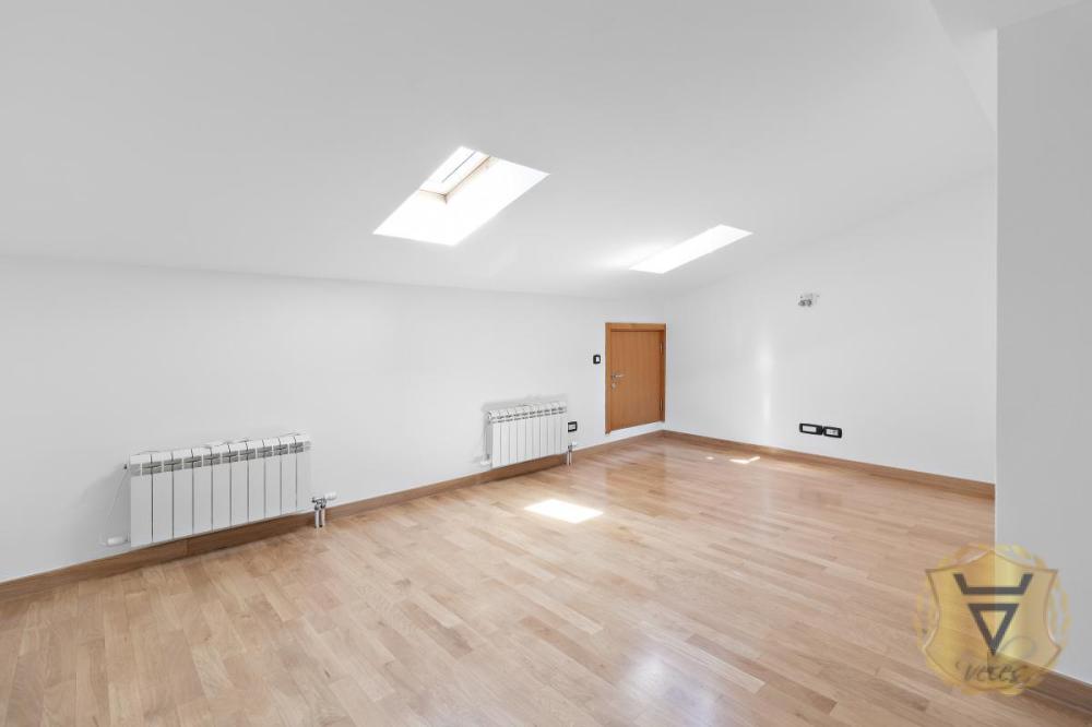 Slika 6 - Trosoban stan za izdavanje, 128m2, 1.000€