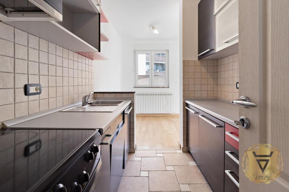 Slika 1 - Trosoban stan za izdavanje, 128m2, 1.000€