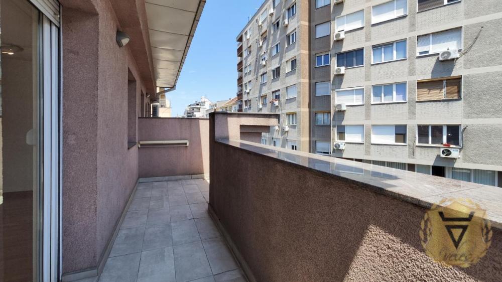 Slika 2 - Trosoban stan za izdavanje, 128m2, 1.000€