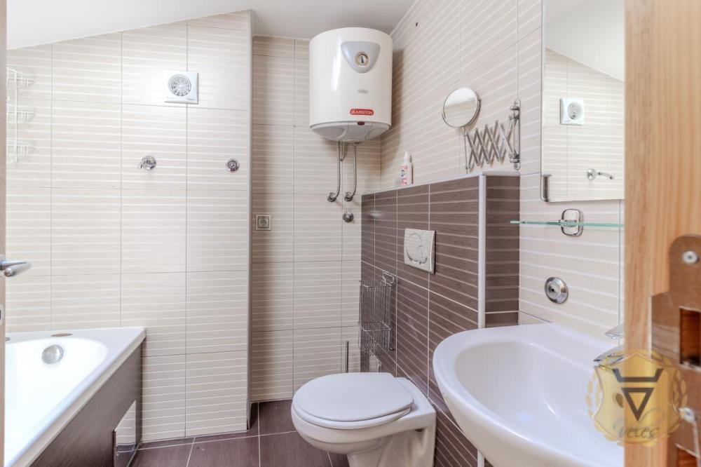 Slika 7 - Trosoban stan za izdavanje, 128m2, 1.000€