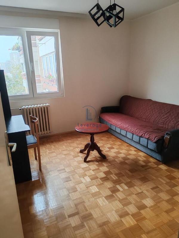 Slika 2 - Milana Jovanovića, Trosoban stan za izdavanje, 73m2, 500€