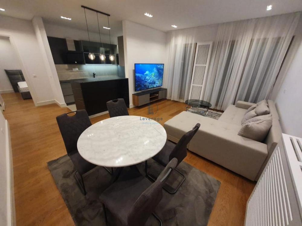 Slika 1 - Dvosoban stan za izdavanje, 67m2, 1.600€