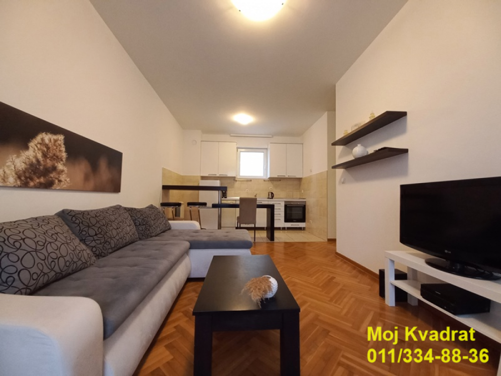 Glavna slika -Dvoiposoban stan za izdavanje, 56m2, 800€