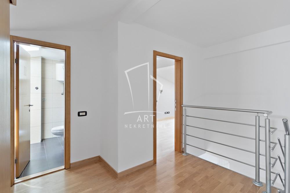 Slika 4 - Lomina, Troiposoban stan za izdavanje, 138m2, 1.000€