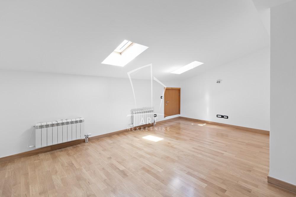 Slika 5 - Lomina, Troiposoban stan za izdavanje, 138m2, 1.000€