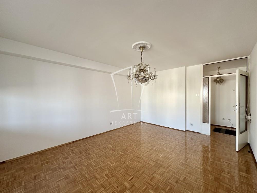 Slika 1 - Bulevar Zorana Đinđića, Trosoban stan na prodaju, 83m2, 310.000€