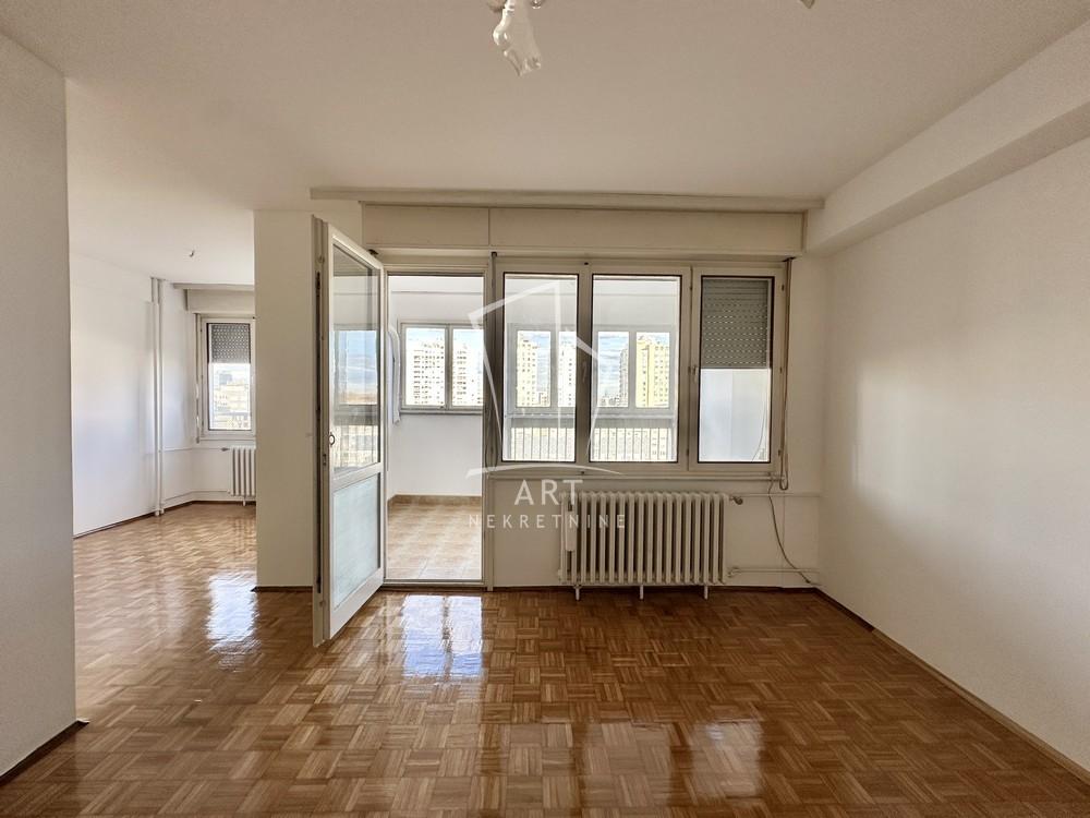 Slika 2 - Bulevar Zorana Đinđića, Trosoban stan na prodaju, 83m2, 310.000€