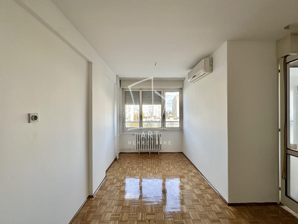 Slika 3 - Bulevar Zorana Đinđića, Trosoban stan na prodaju, 83m2, 310.000€