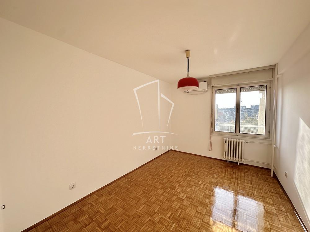 Slika 4 - Bulevar Zorana Đinđića, Trosoban stan na prodaju, 83m2, 310.000€