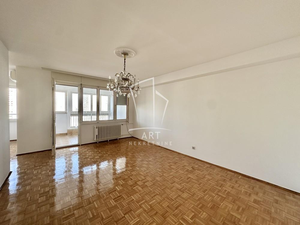 Glavna slika -Bulevar Zorana Đinđića, Trosoban stan na prodaju, 83m2, 310.000€