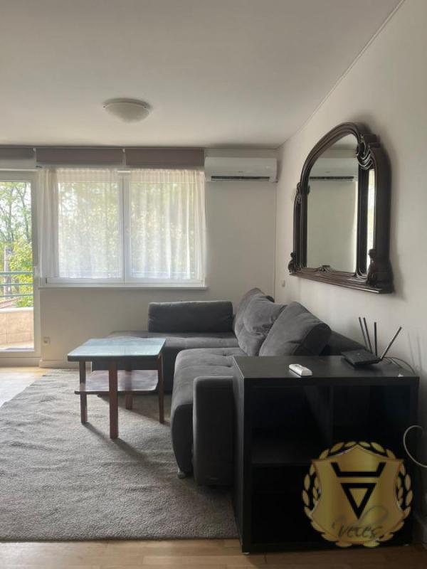 Glavna slika -Četvorosoban stan za izdavanje, 77m2, 830€