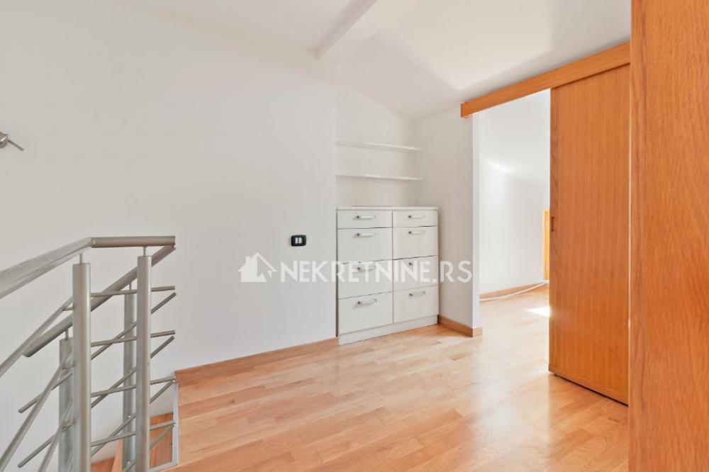 Slika 9 - Lomina, Trosoban stan za izdavanje, 128m2, 1.000€