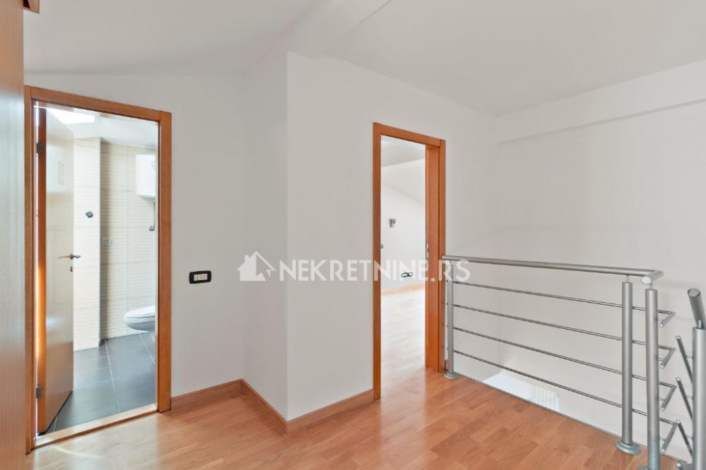 Slika 8 - Lomina, Trosoban stan za izdavanje, 128m2, 1.000€