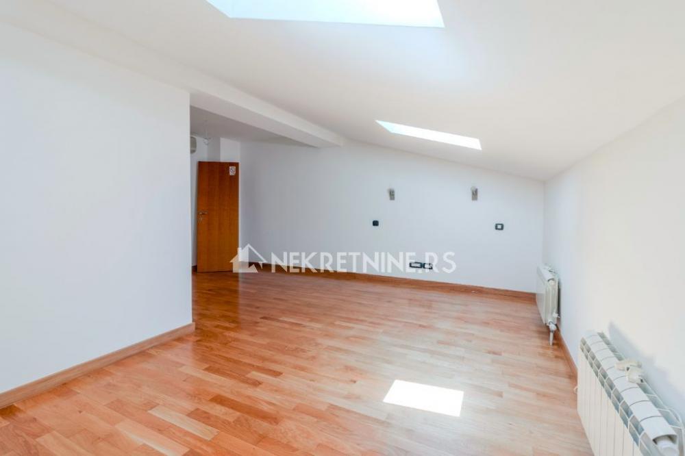 Slika 10 - Lomina, Trosoban stan za izdavanje, 128m2, 1.000€