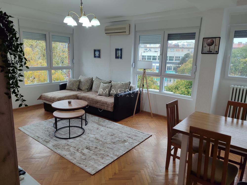 Glavna slika -Pariske komune, Dvoiposoban stan za izdavanje, 65m2, 700€