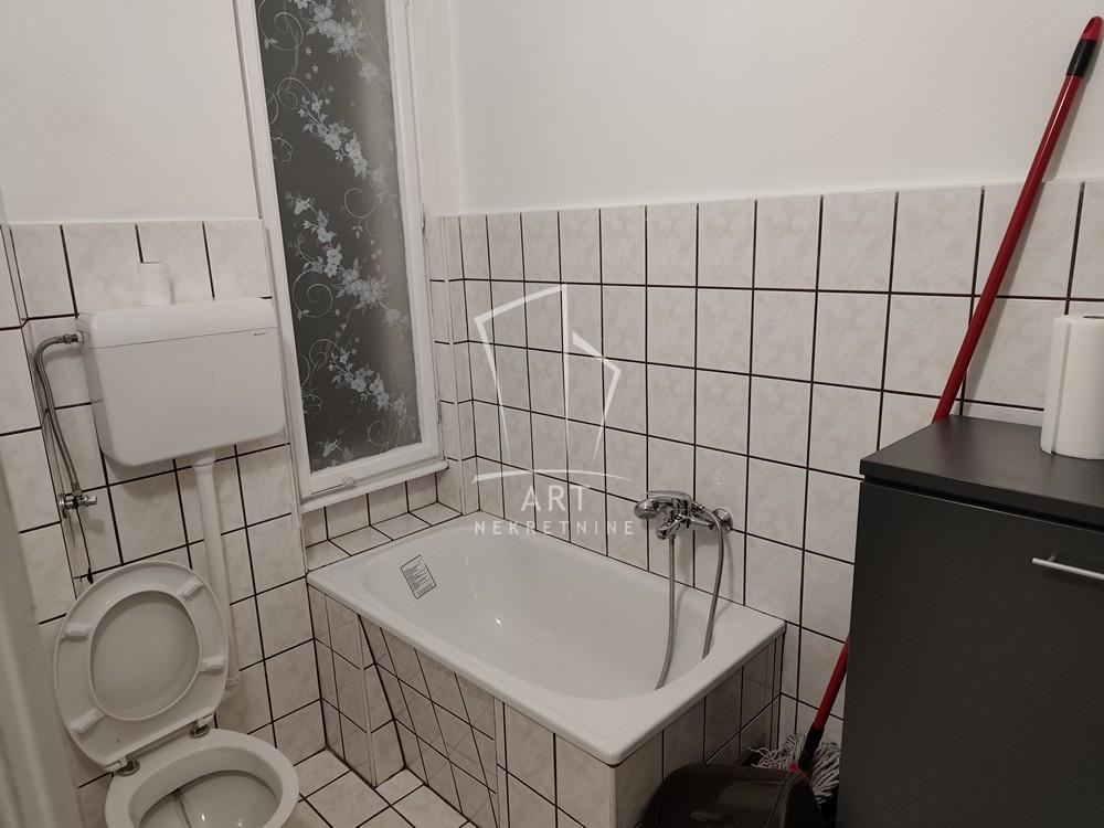 Slika 8 - Milovana Milovanovića,  Lokal za izdavanje, 72m2, 1.000€