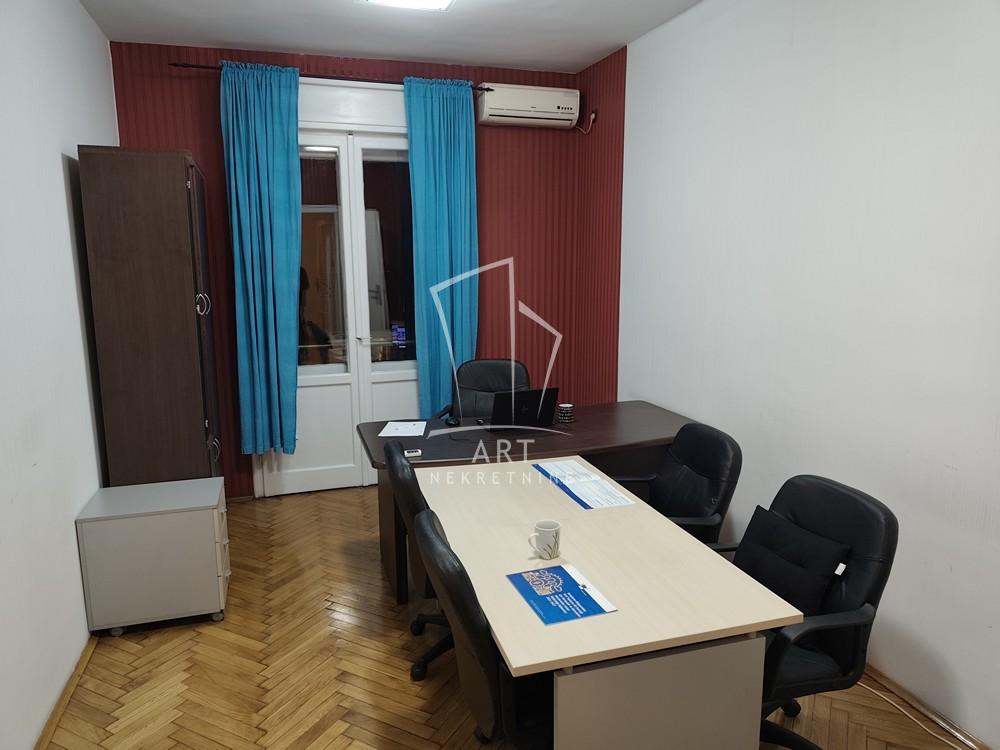 Slika 4 - Milovana Milovanovića,  Lokal za izdavanje, 72m2, 1.000€