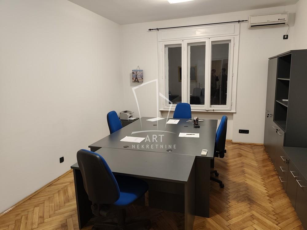 Slika 1 - Milovana Milovanovića,  Lokal za izdavanje, 72m2, 1.000€