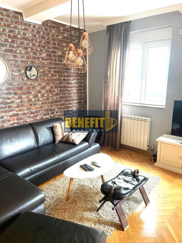 Glavna slika -Trosoban stan za izdavanje, 66m2, 900€