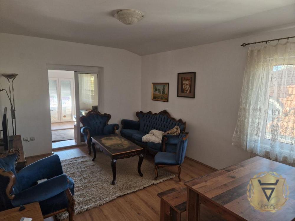 Glavna slika -Četvorosoban stan za izdavanje, 83m2, 600€