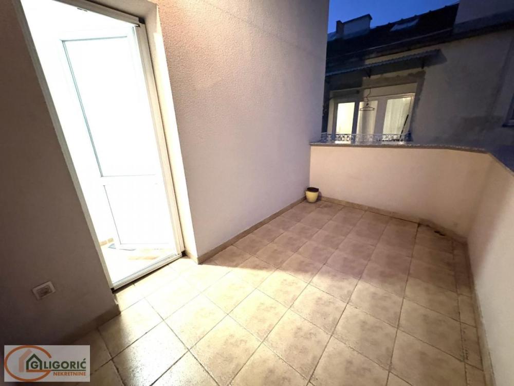 Slika 10 - Trosoban stan za izdavanje, 65m2, 850€