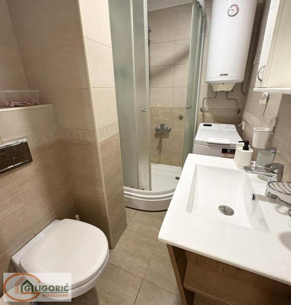 Slika 8 - Trosoban stan za izdavanje, 65m2, 850€