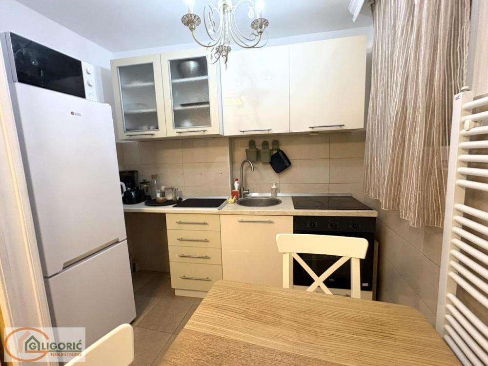 Slika 4 - Trosoban stan za izdavanje, 65m2, 850€