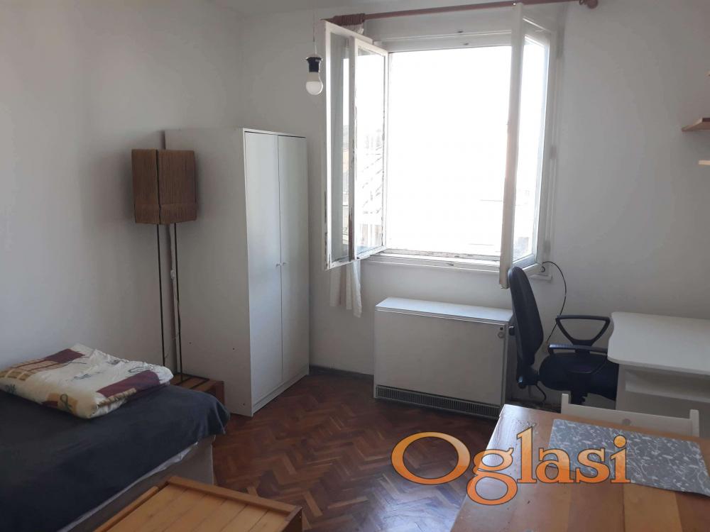 Slika 1 - Bulevar Kralja Aleksandra, Jednosoban stan za izdavanje, 20m2, 350€