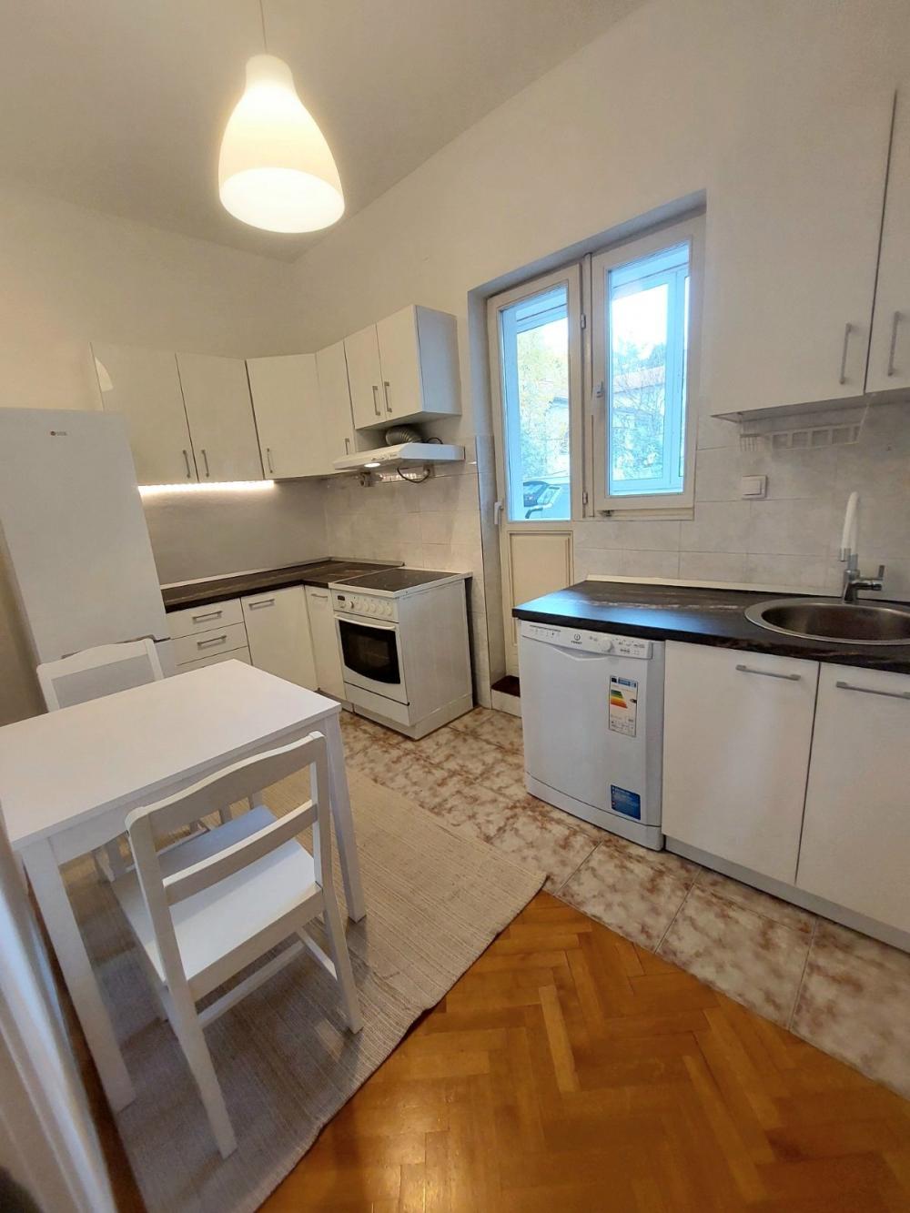 Slika 9 - Tomazeova, Trosoban stan za izdavanje, 100m2, 1.000€