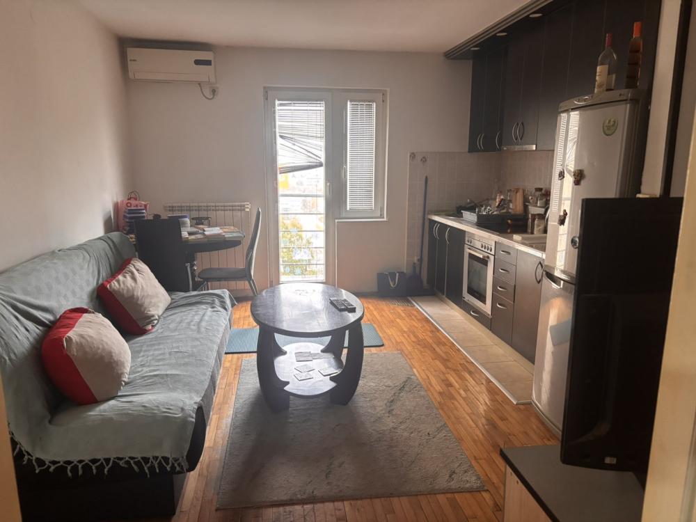 Slika 2 - Dvoiposoban stan za izdavanje, 64m2, 450€