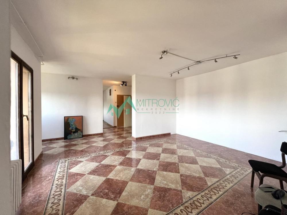 Glavna slika -Trosoban stan na prodaju, 81m2, 205.900€