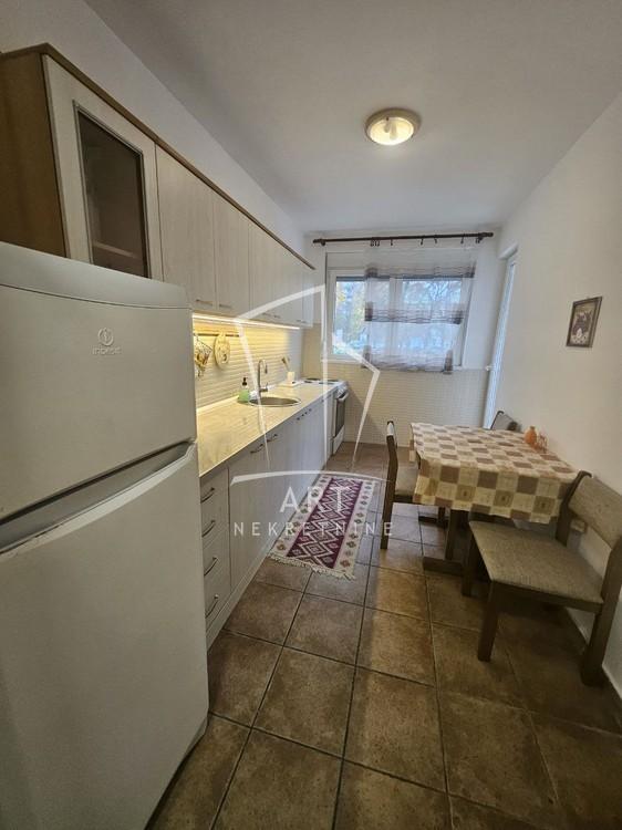 Slika 2 - Kapetana Radiča Petrovića, Dvosoban stan za izdavanje, 46m2, 550€