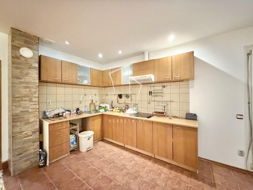 Slika 3 - Nebojše Popovića,  Kuća na prodaju, 71m2, 89.400€