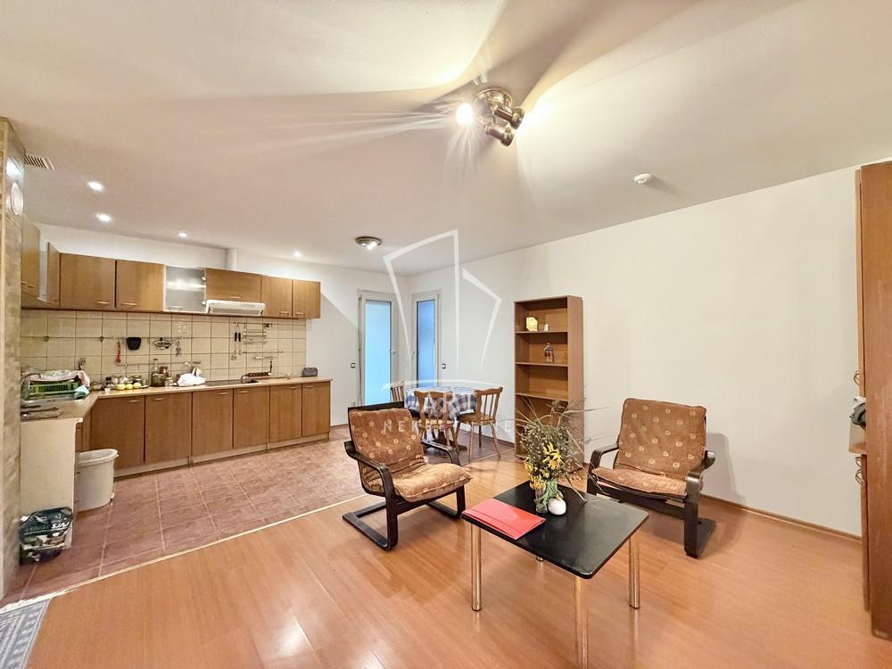 Slika 1 - Nebojše Popovića,  Kuća na prodaju, 71m2, 89.400€