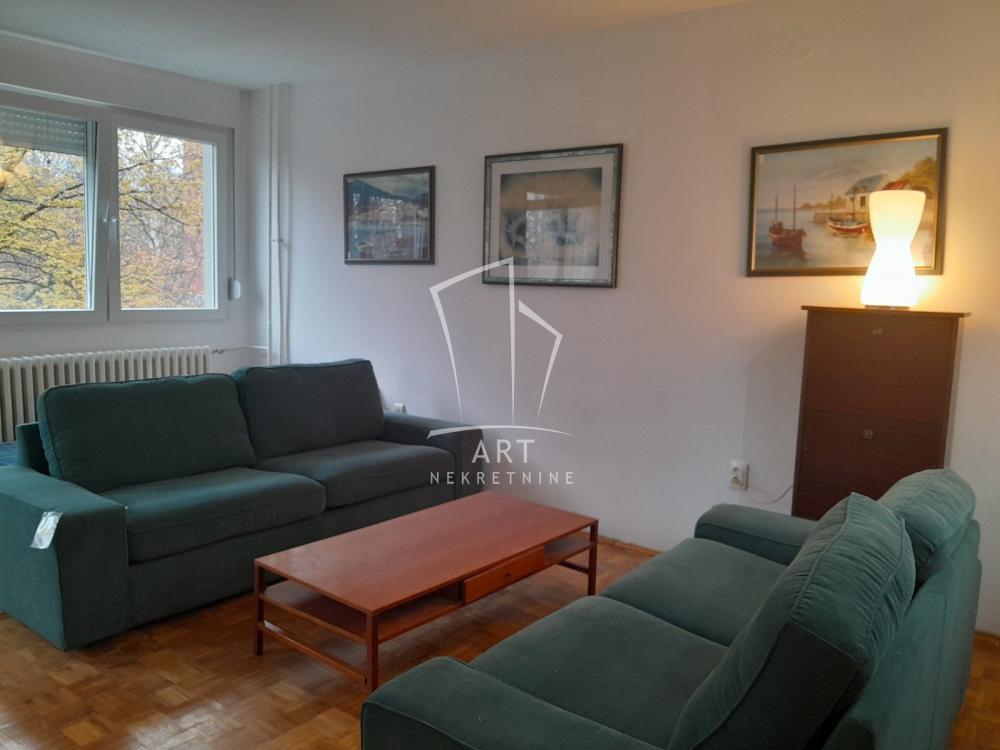 Slika 3 - Bulevar oslobođenja, Trosoban stan za izdavanje, 77m2, 750€