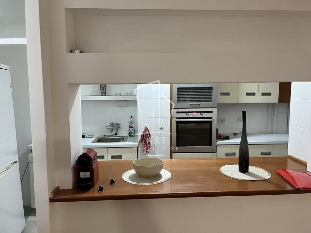 Slika 7 - Bulevar oslobođenja, Trosoban stan za izdavanje, 77m2, 750€