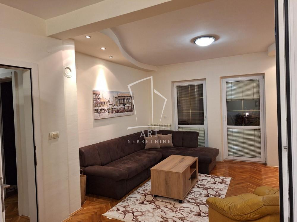 Slika 1 - Milana Uzelca, Dvosoban stan za izdavanje, 62m2, 600€