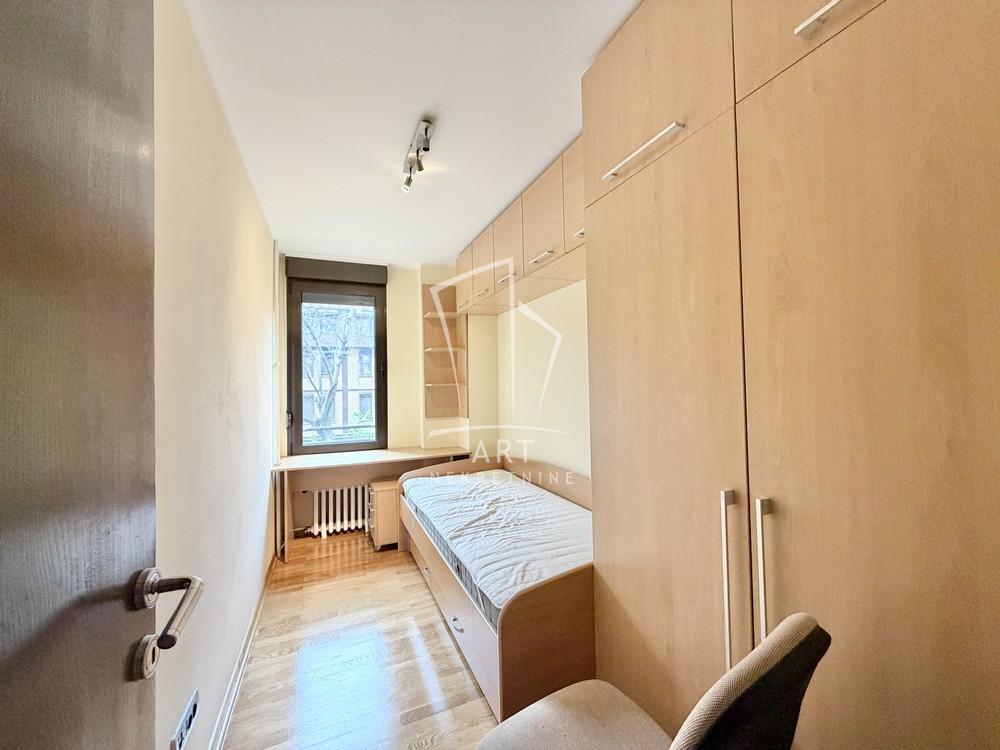 Slika 11 - Jasenova, Dvoiposoban stan na prodaju, 65m2, 205.000€