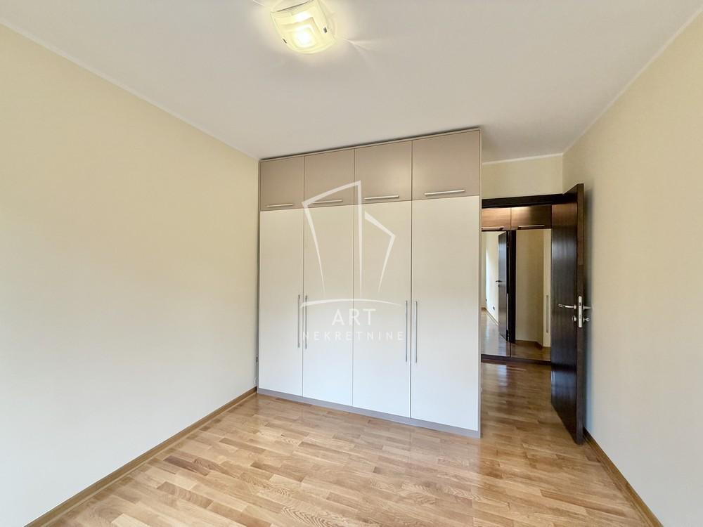 Slika 7 - Jasenova, Dvoiposoban stan na prodaju, 65m2, 205.000€