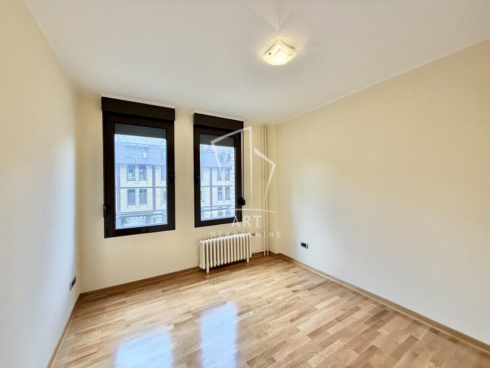 Slika 6 - Jasenova, Dvoiposoban stan na prodaju, 65m2, 205.000€