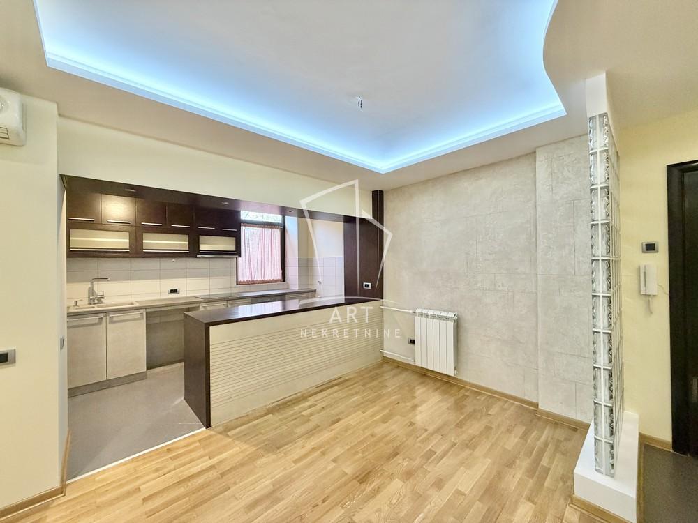 Slika 3 - Jasenova, Dvoiposoban stan na prodaju, 65m2, 205.000€