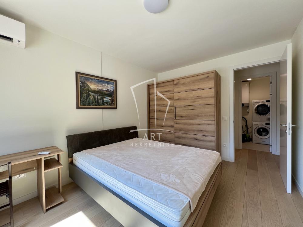 Slika 4 - Dunavska, Trosoban stan za izdavanje, 82m2, 2.000€