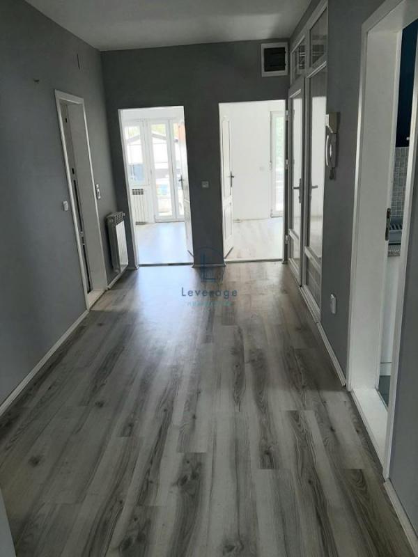 Slika 2 -  Lokal za izdavanje, 90m2, 1.000€