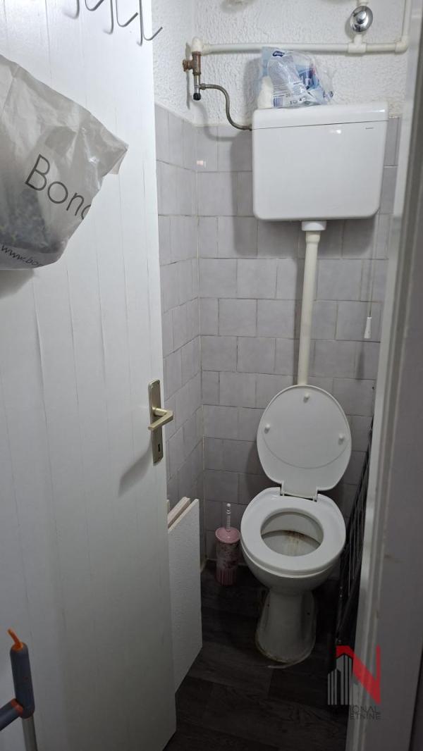 Slika 1 - ŽELEZNIČKA,  Lokal na prodaju, 14m2, 47.000€