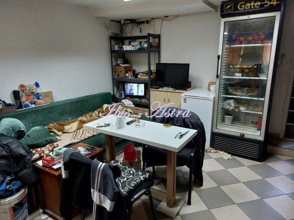 Slika 4 - Cara Uroša,  Lokal na prodaju, 81m2, 245.000€