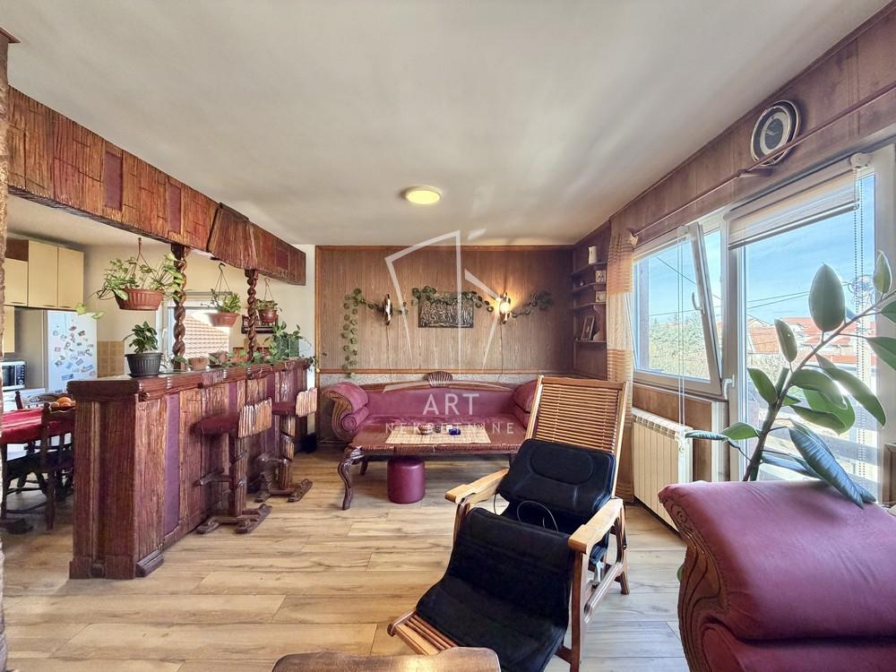 Slika 1 - Stevana Tucovića, Četvorosoban stan na prodaju, 72m2, 136.000€