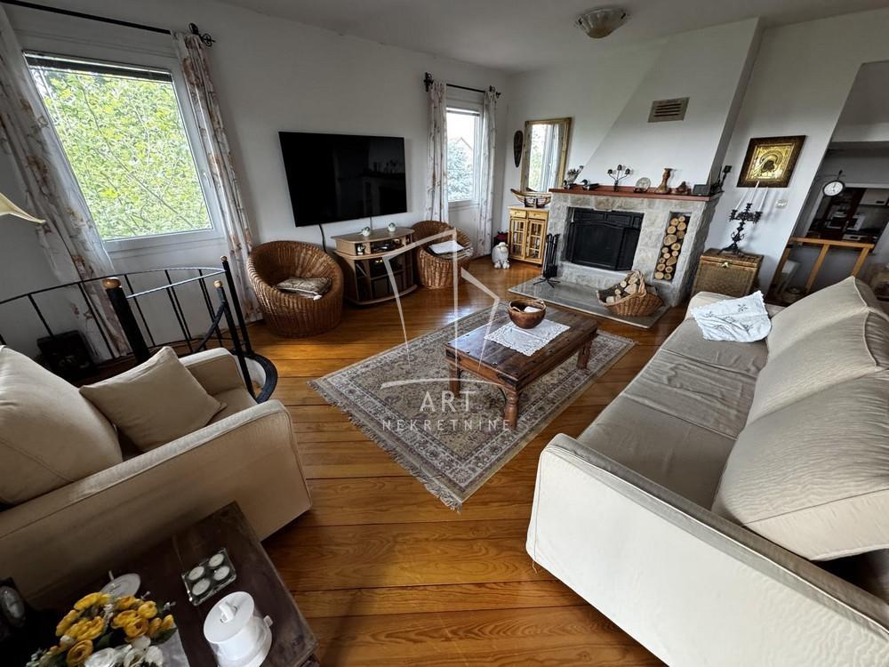 Glavna slika - Kuća na prodaju, 181m2, 299.900€