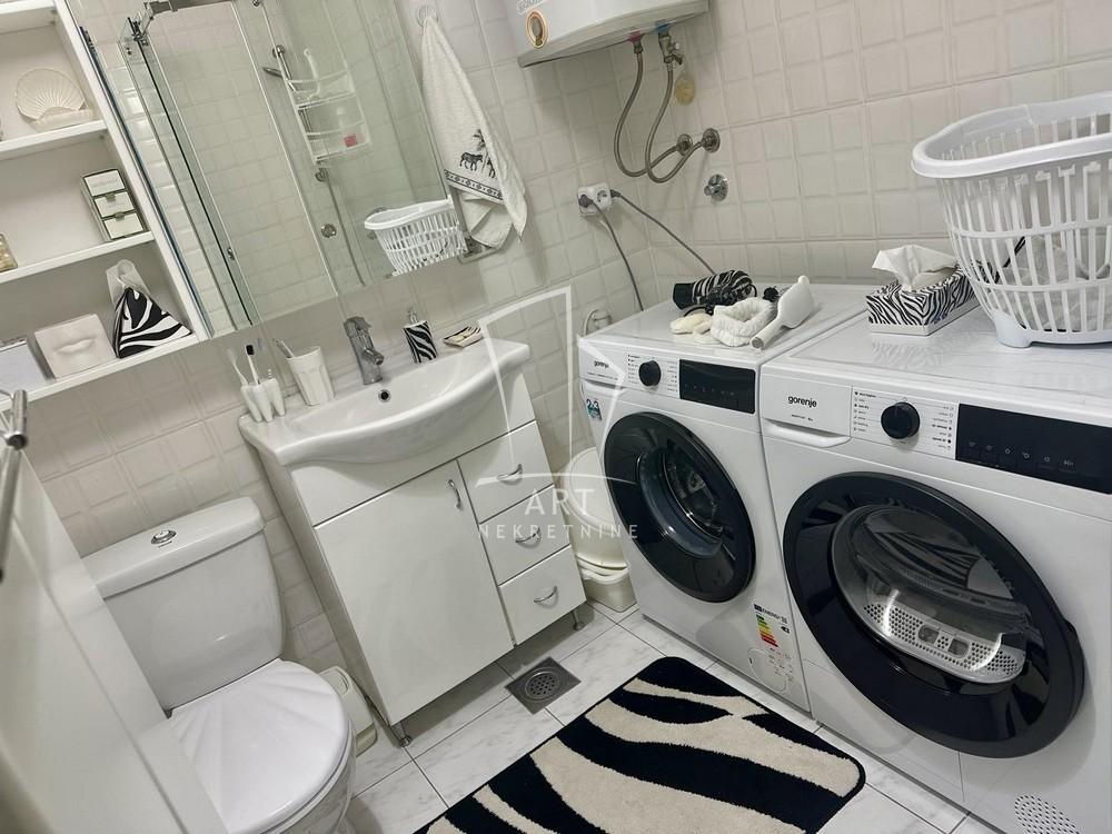 Slika 9 - Patrijarha Joanikija, Trosoban stan za izdavanje, 91m2, 850€