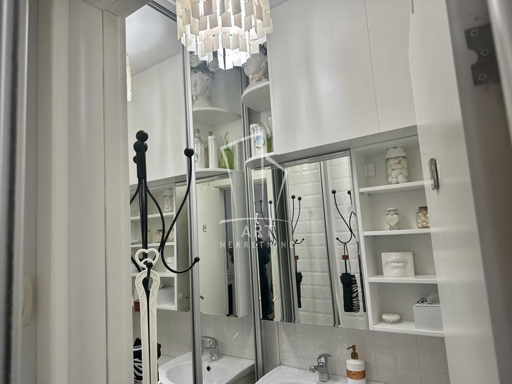 Slika 10 - Patrijarha Joanikija, Trosoban stan za izdavanje, 91m2, 850€